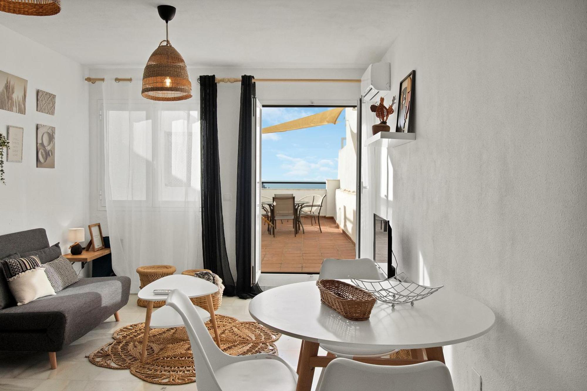 Duplex Estilo Boho Con Increible Terraza Y Vistas Al Mar En Estepona - Las Abejeras 609 Daire Dış mekan fotoğraf